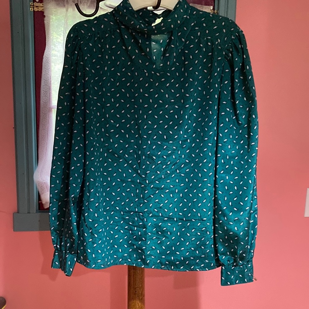Act III Teal Blouse with small paisley design, high neck, 100% Polyester Size 8